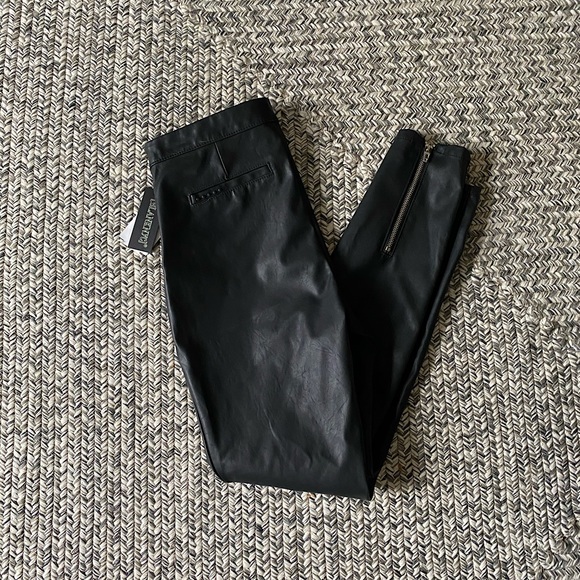 Blank NYC, BlankNYC vegan leather, pleather zip up pants - Picture 4 of 8